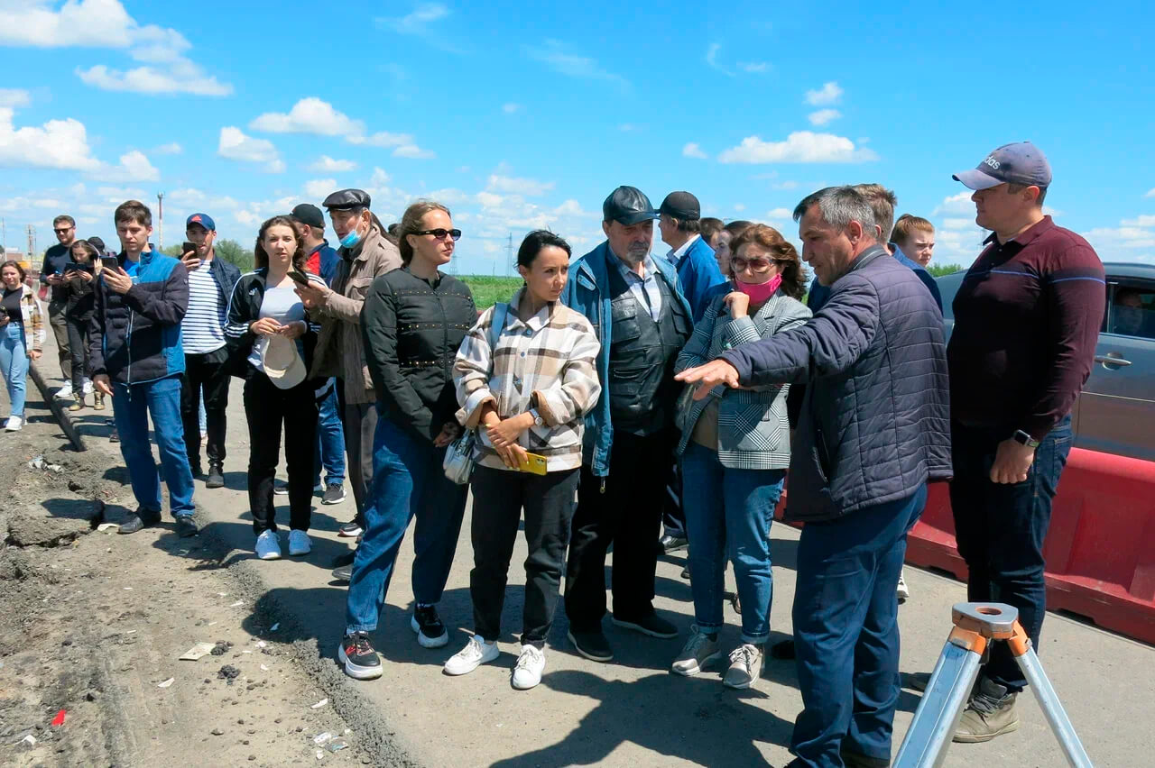 Во время прохождения практики на производственных участках студентам предоставляются комфортные, безопасные условия проживания в вахтовом городке и спецодежда.